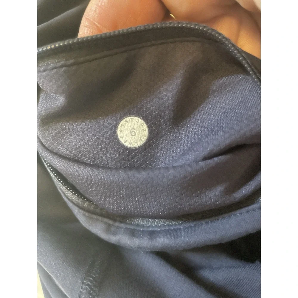 Lululemon Cropped Leggings Women's Size 6 Blue Stretch Yoga Pockets‎ Athleisure